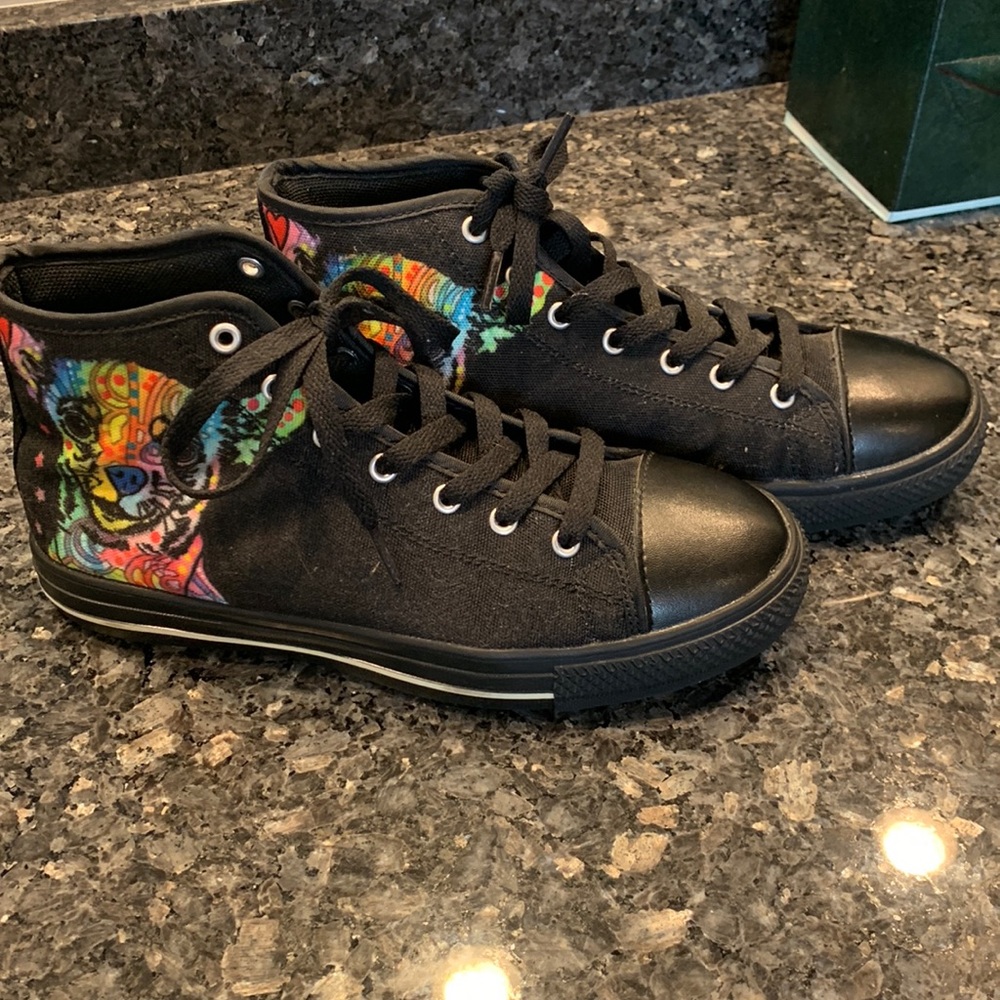 Chihuahua Hi-Top Sneakers. Sz 7.5